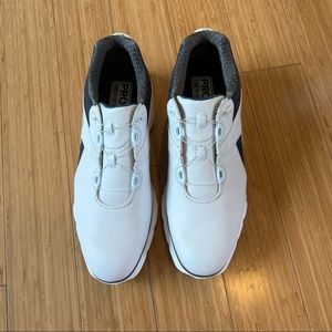 FootJoy PRO | SL carbon. White with navy trim. Size 9.5 M. NWT.